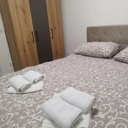 Lazar Appartement Ruma